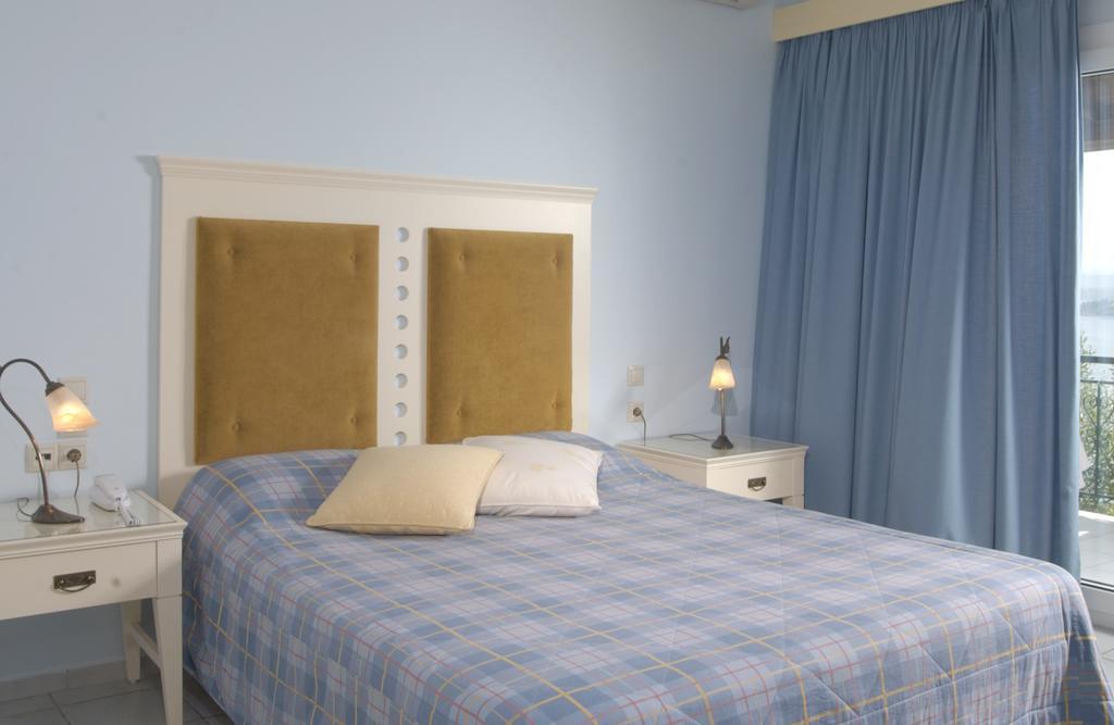 Marilena Hotel Ipsos Room photo