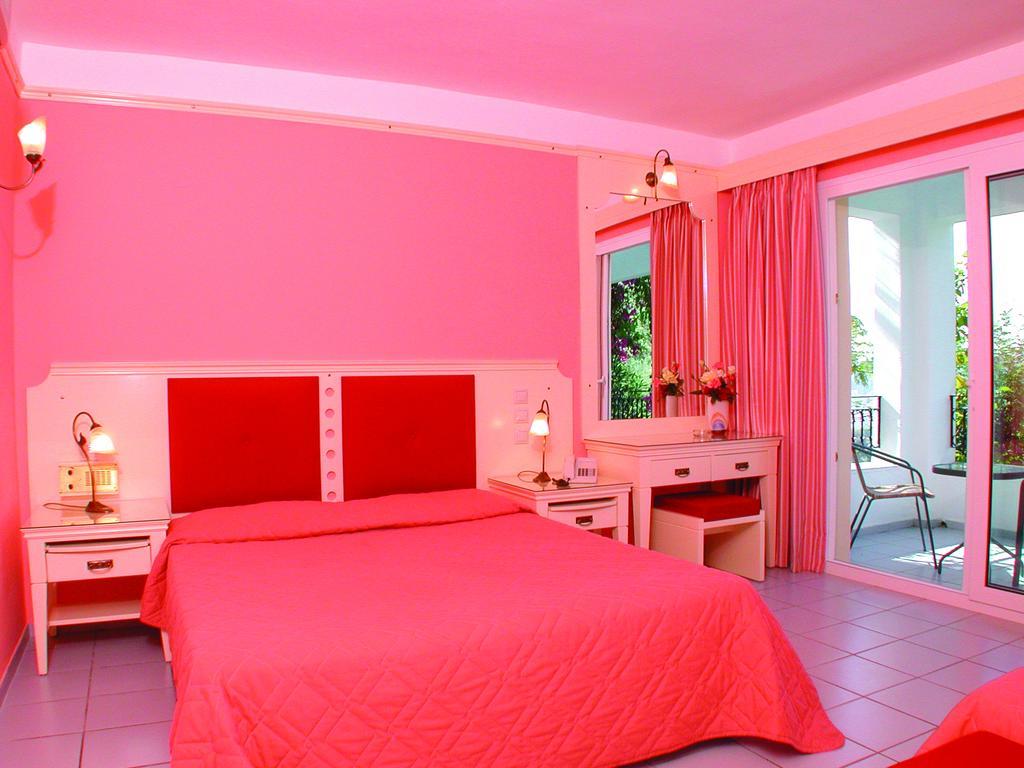 Marilena Hotel Ipsos Room photo