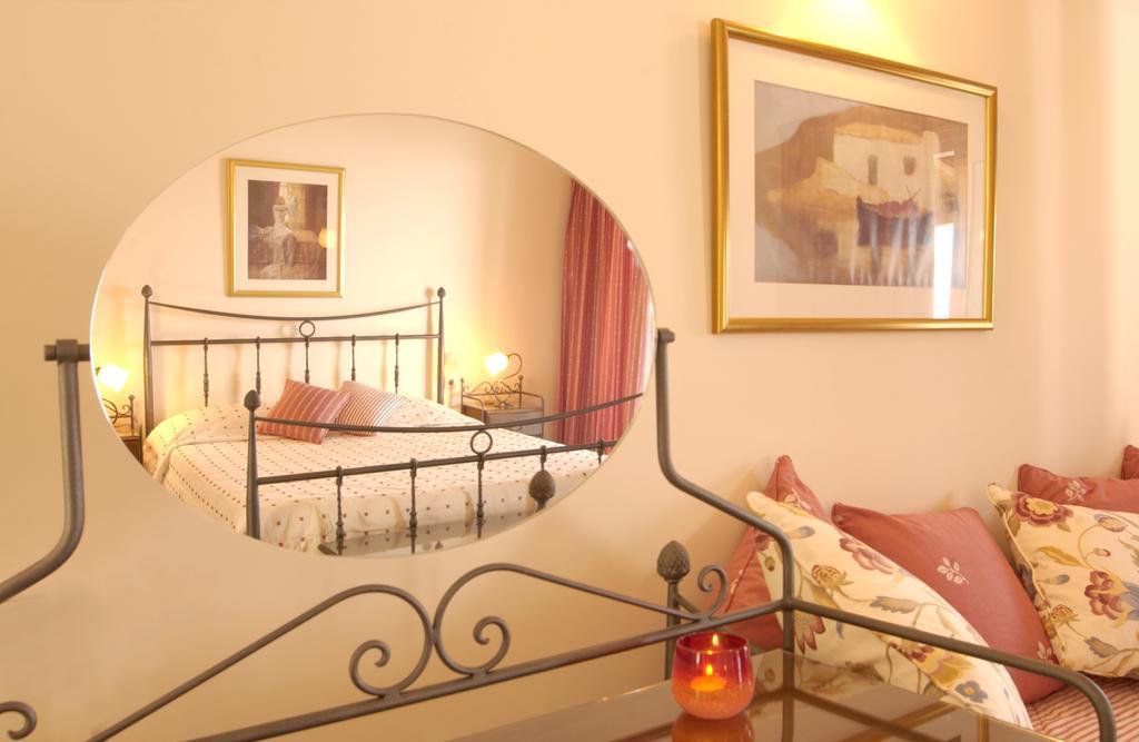 Marilena Hotel Ipsos Room photo